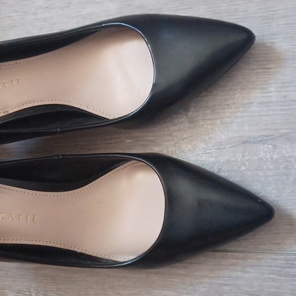 ❤️Kelly and Katie Black Pointed Heels, Office, Business Casual, Work Shoes - Picture 4 of 7
